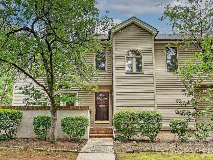 801 Lexington Avenue, Charlotte, NC 28203.  MLS# CAR4411068, YatesRealty ID 44418. 