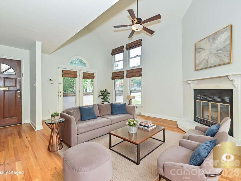 801 Lexington Avenue, Charlotte, NC 28203.  MLS# CAR4411068, YatesRealty ID 44418. 