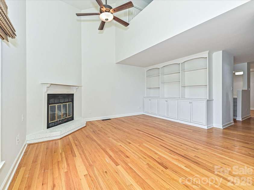 801 Lexington Avenue, Charlotte, NC 28203.  MLS# CAR4411068, YatesRealty ID 44418. 