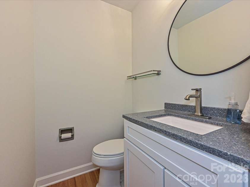 801 Lexington Avenue, Charlotte, NC 28203.  MLS# CAR4411068, YatesRealty ID 44418. 