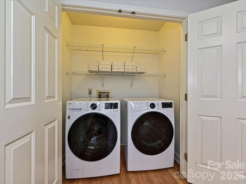 801 Lexington Avenue, Charlotte, NC 28203.  MLS# CAR4411068, YatesRealty ID 44418. 