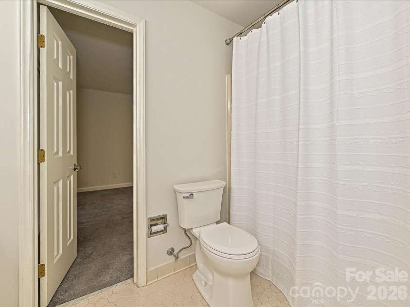801 Lexington Avenue, Charlotte, NC 28203.  MLS# CAR4411068, YatesRealty ID 44418. 