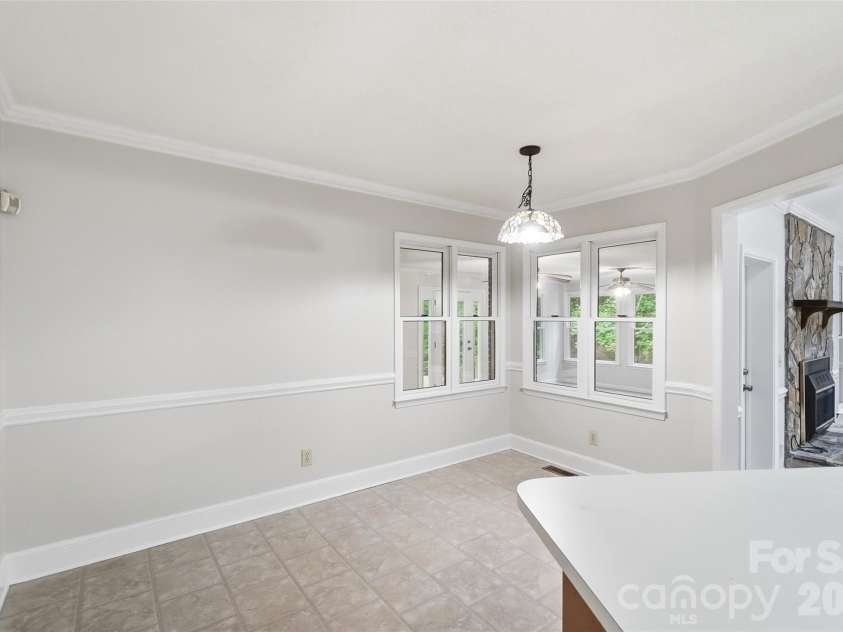 17047 Pond Road, Locust, NC 28097.  MLS# CAR4404743, YatesRealty ID 44419. Breakfast area