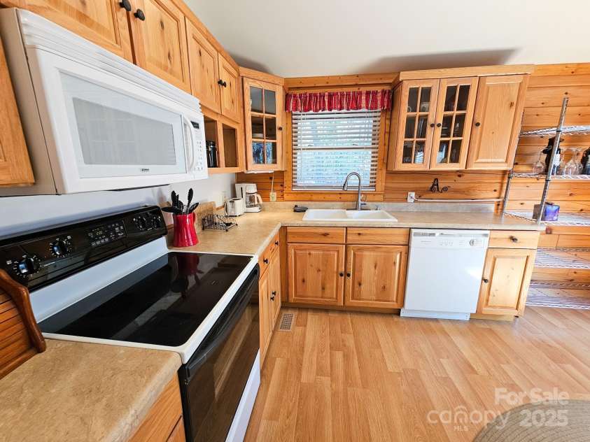 194 Long Ridge Drive, Lake Lure, NC 28746.  MLS# CAR4240542, YatesRealty ID 4442. 