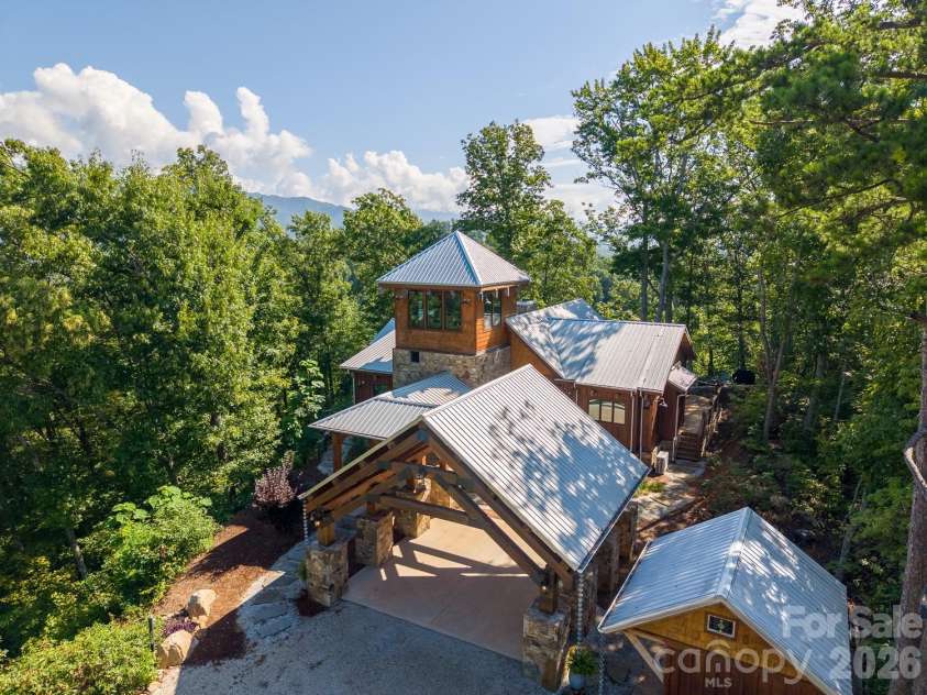 444 Look Out Point, Bryson City, NC 28713.  MLS# CAR4414827, YatesRealty ID 44420. 