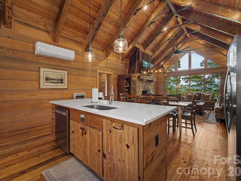 444 Look Out Point, Bryson City, NC 28713.  MLS# CAR4414827, YatesRealty ID 44420. 