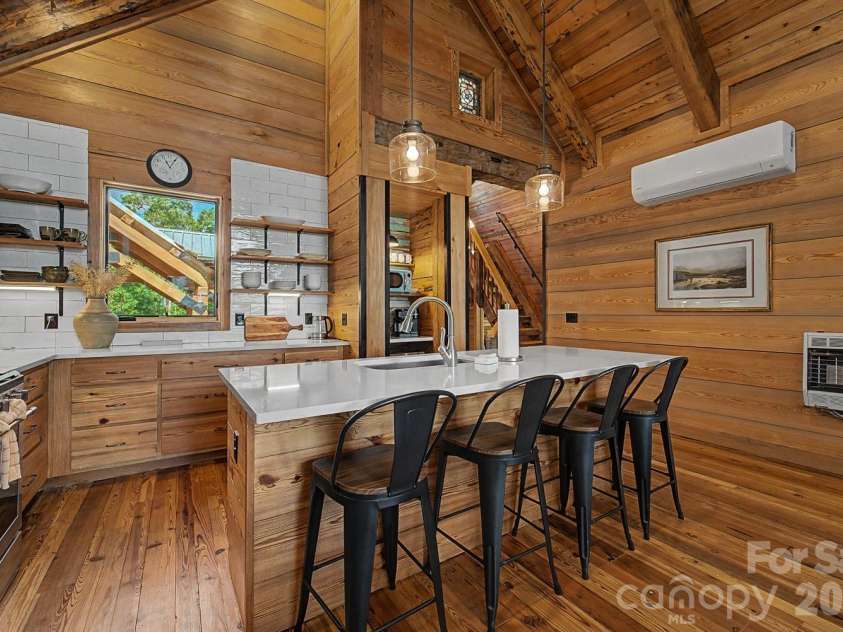 444 Look Out Point, Bryson City, NC 28713.  MLS# CAR4414827, YatesRealty ID 44420. 