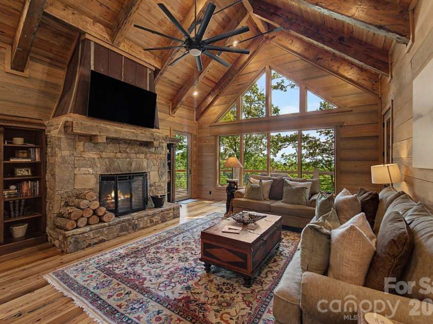 444 Look Out Point, Bryson City, NC 28713.  MLS# CAR4414827, YatesRealty ID 44420. 