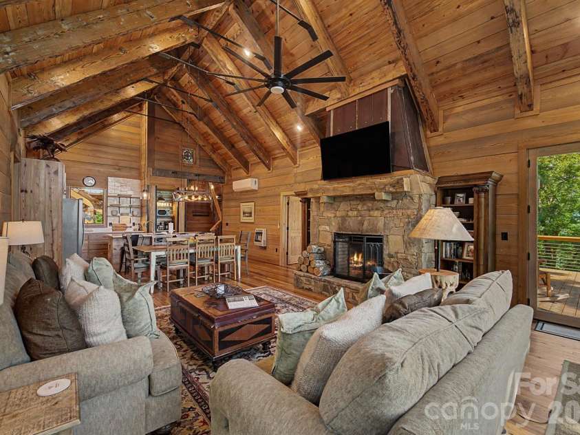 444 Look Out Point, Bryson City, NC 28713.  MLS# CAR4414827, YatesRealty ID 44420. 