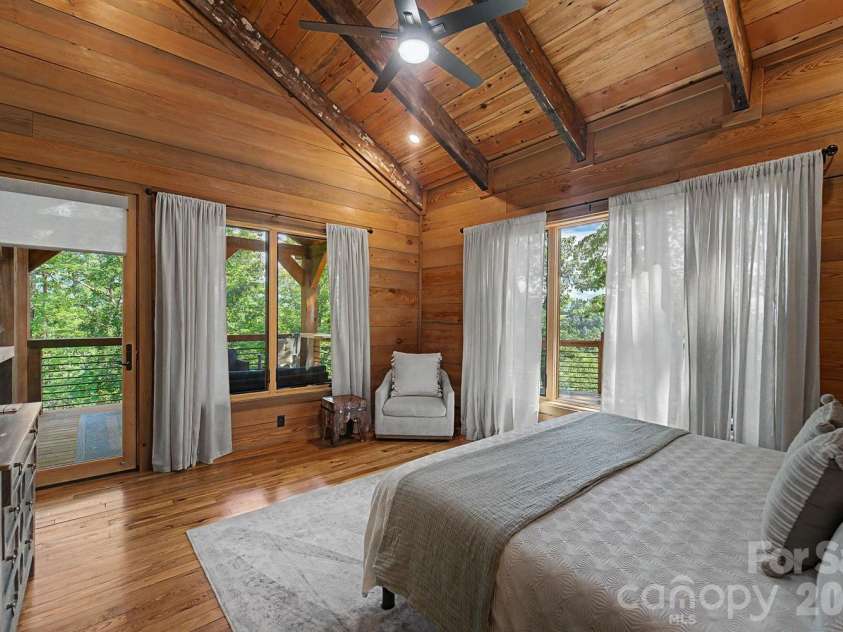 444 Look Out Point, Bryson City, NC 28713.  MLS# CAR4414827, YatesRealty ID 44420. 