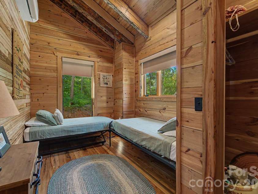444 Look Out Point, Bryson City, NC 28713.  MLS# CAR4414827, YatesRealty ID 44420. 