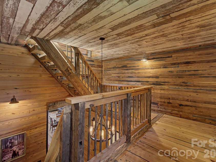 444 Look Out Point, Bryson City, NC 28713.  MLS# CAR4414827, YatesRealty ID 44420. 