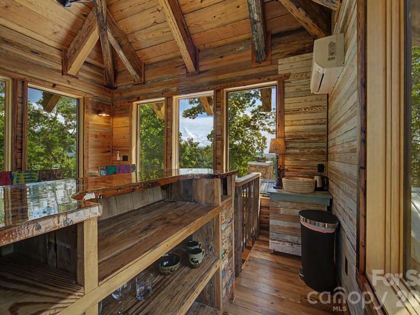 444 Look Out Point, Bryson City, NC 28713.  MLS# CAR4414827, YatesRealty ID 44420. 