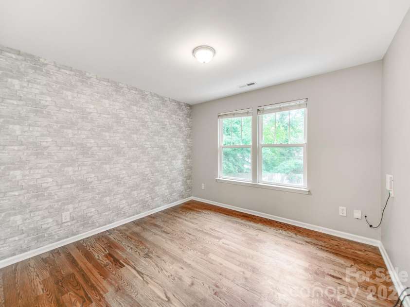 3021 Cresthill Drive, Charlotte, NC 28212.  MLS# CAR4413066, YatesRealty ID 44424. Bedroom #2