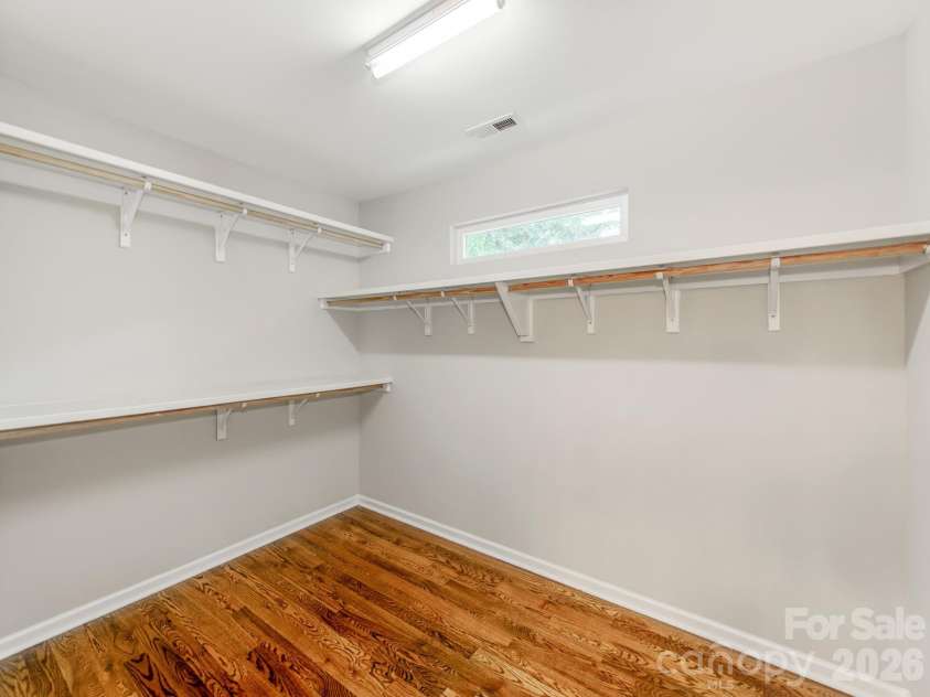 3021 Cresthill Drive, Charlotte, NC 28212.  MLS# CAR4413066, YatesRealty ID 44424. Walk-in Primary closet