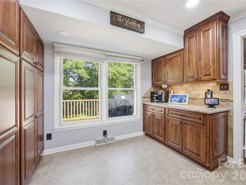 1002 Brookhaven Drive, Shelby, NC 28152.  MLS# CAR4414168, YatesRealty ID 44428. 