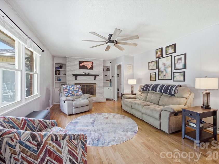 1002 Brookhaven Drive, Shelby, NC 28152.  MLS# CAR4414168, YatesRealty ID 44428. 