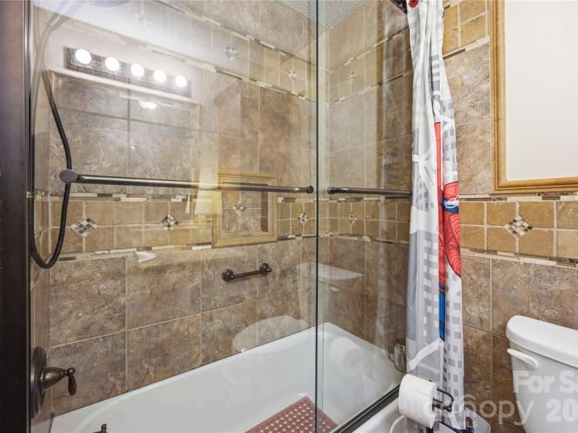 1002 Brookhaven Drive, Shelby, NC 28152.  MLS# CAR4414168, YatesRealty ID 44428. 