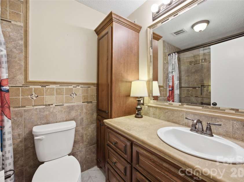 1002 Brookhaven Drive, Shelby, NC 28152.  MLS# CAR4414168, YatesRealty ID 44428. 