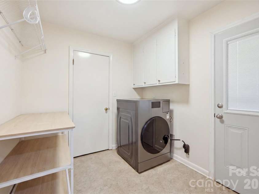 1002 Brookhaven Drive, Shelby, NC 28152.  MLS# CAR4414168, YatesRealty ID 44428. 