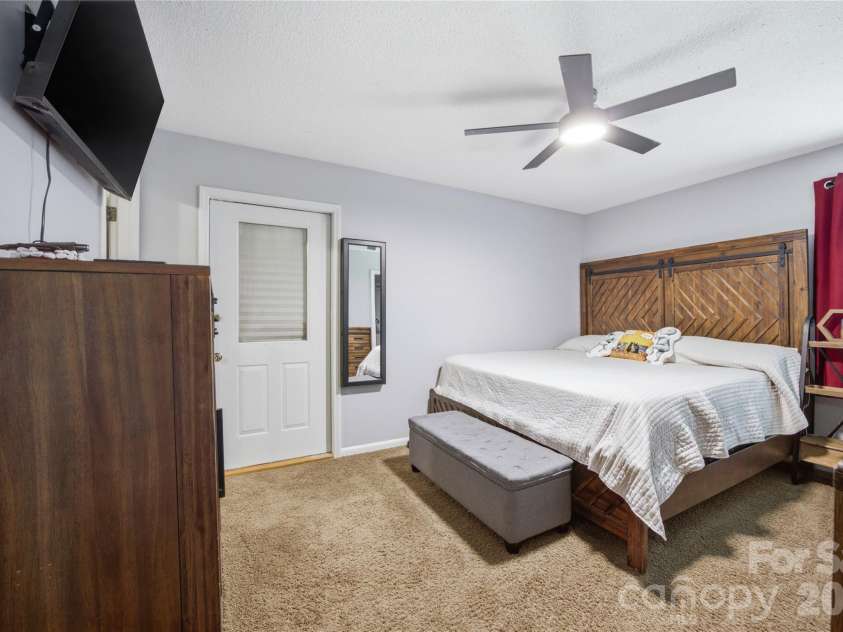 1002 Brookhaven Drive, Shelby, NC 28152.  MLS# CAR4414168, YatesRealty ID 44428. 
