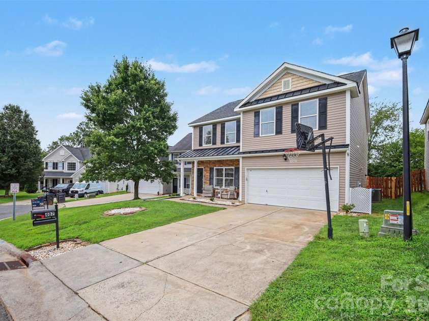 407 Galesburg Drive, Monroe, NC 28110.  MLS# CAR4414662, YatesRealty ID 44429. 