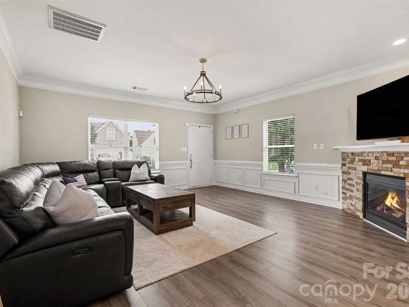 407 Galesburg Drive, Monroe, NC 28110.  MLS# CAR4414662, YatesRealty ID 44429. 