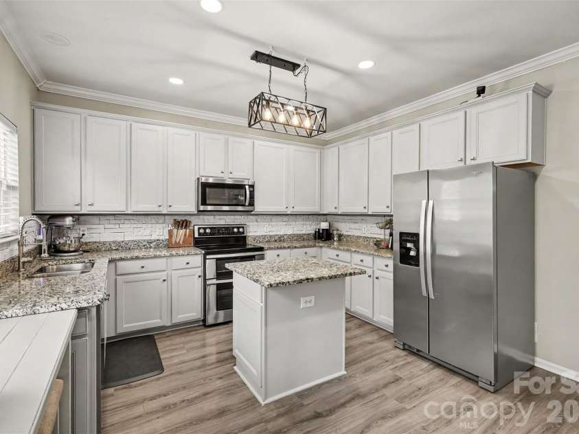 407 Galesburg Drive, Monroe, NC 28110.  MLS# CAR4414662, YatesRealty ID 44429. 