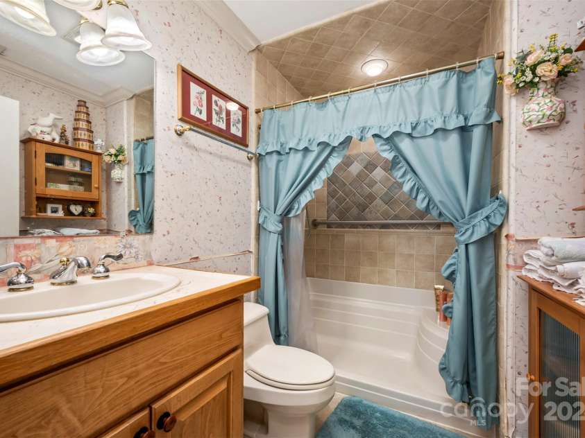 120 Summer Lane, Mill Spring, NC 28756.  MLS# CAR4194295, YatesRealty ID 4443. 