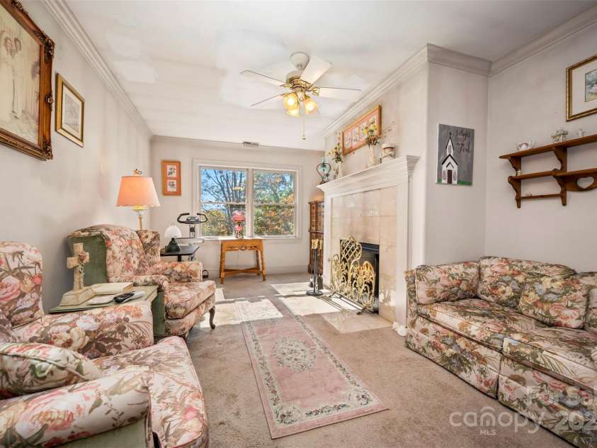 120 Summer Lane, Mill Spring, NC 28756.  MLS# CAR4194295, YatesRealty ID 4443. 