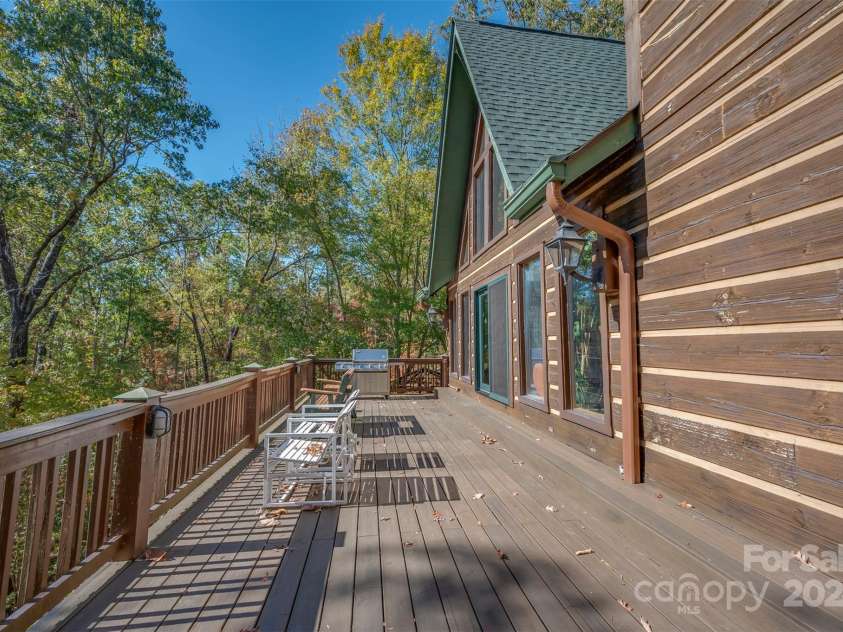 120 Summer Lane, Mill Spring, NC 28756.  MLS# CAR4194295, YatesRealty ID 4443. 