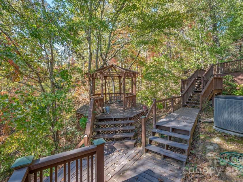 120 Summer Lane, Mill Spring, NC 28756.  MLS# CAR4194295, YatesRealty ID 4443. 
