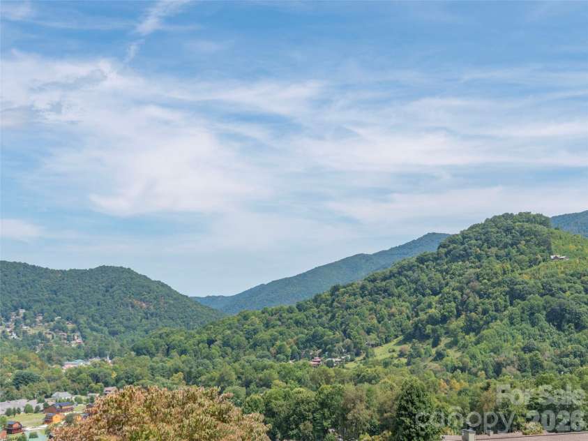 21 Flint Lane, Maggie Valley, NC 28751.  MLS# CAR4354413, YatesRealty ID 4443. All 4 Seasons Mountain Views