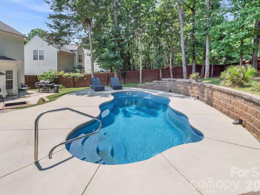 7708 Antique Circle, Waxhaw, NC 28173.  MLS# CAR4414105, YatesRealty ID 44430. 