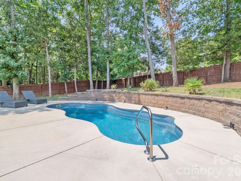 7708 Antique Circle, Waxhaw, NC 28173.  MLS# CAR4414105, YatesRealty ID 44430. 