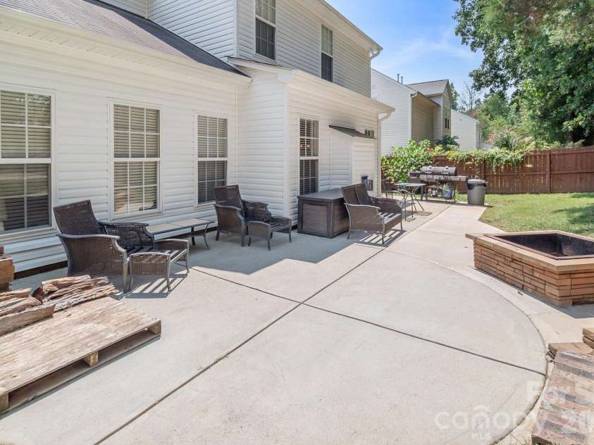 7708 Antique Circle, Waxhaw, NC 28173.  MLS# CAR4414105, YatesRealty ID 44430. 