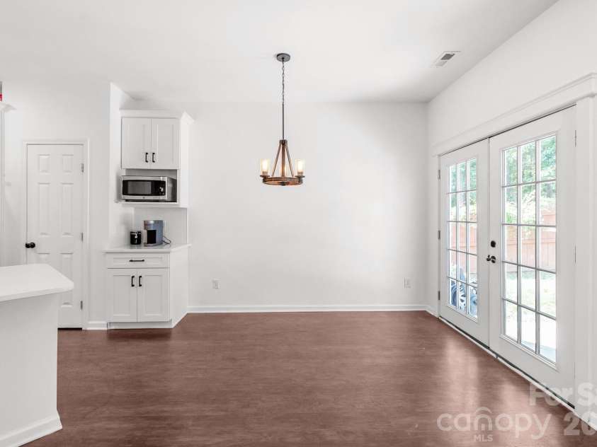 7708 Antique Circle, Waxhaw, NC 28173.  MLS# CAR4414105, YatesRealty ID 44430. 