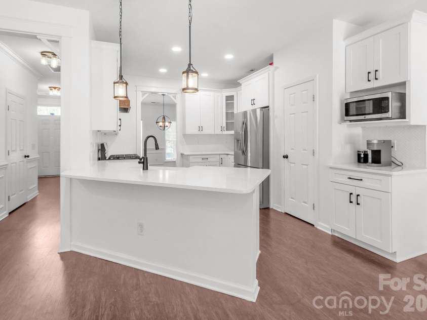 7708 Antique Circle, Waxhaw, NC 28173.  MLS# CAR4414105, YatesRealty ID 44430. 