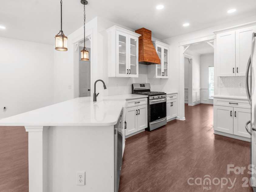 7708 Antique Circle, Waxhaw, NC 28173.  MLS# CAR4414105, YatesRealty ID 44430. 