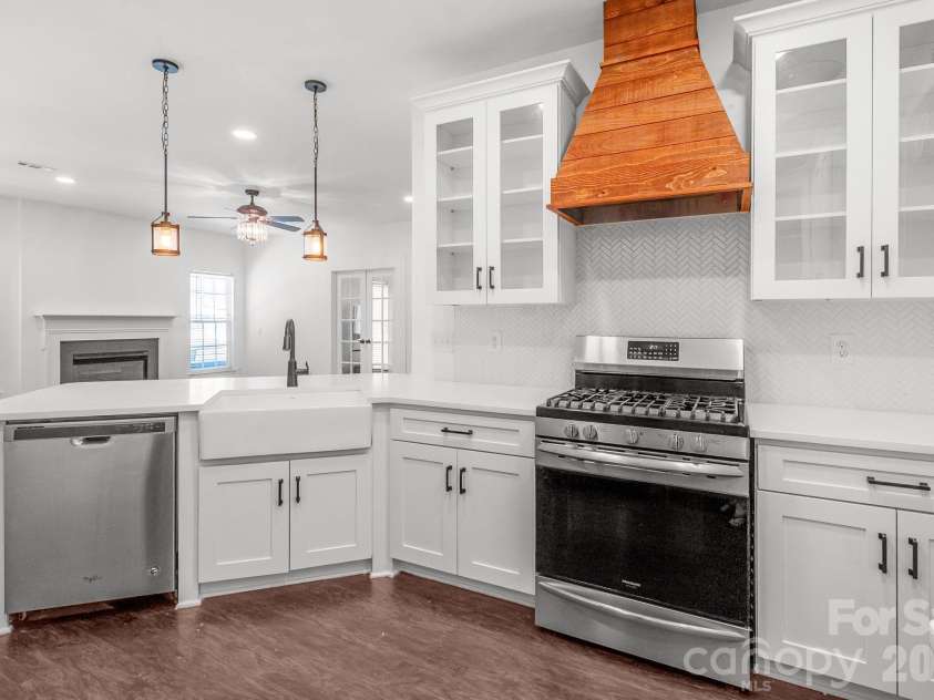 7708 Antique Circle, Waxhaw, NC 28173.  MLS# CAR4414105, YatesRealty ID 44430. 