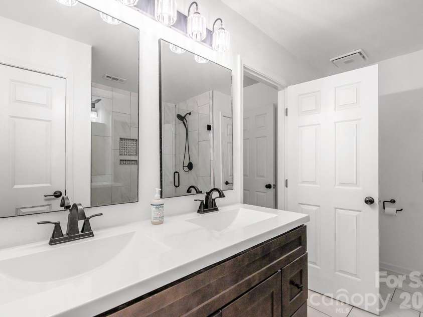 7708 Antique Circle, Waxhaw, NC 28173.  MLS# CAR4414105, YatesRealty ID 44430. 