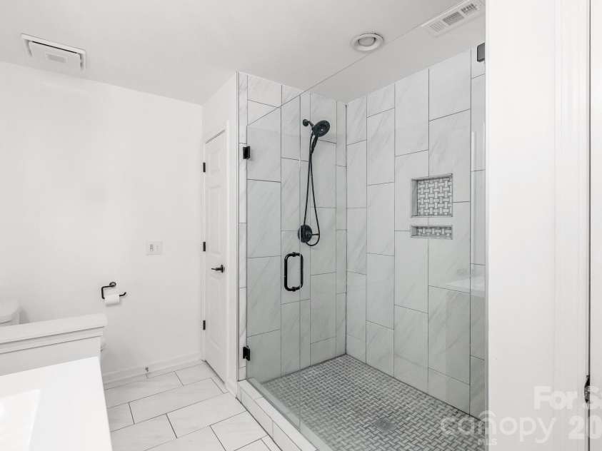 7708 Antique Circle, Waxhaw, NC 28173.  MLS# CAR4414105, YatesRealty ID 44430. 