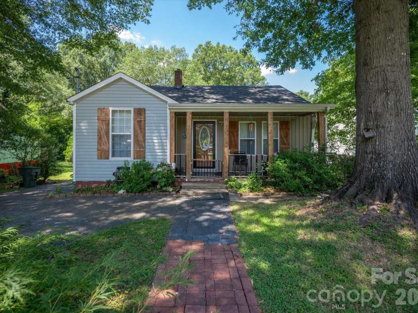 709 Weldon Street, Gastonia, NC 28052.  MLS# CAR4409472, YatesRealty ID 44433. 