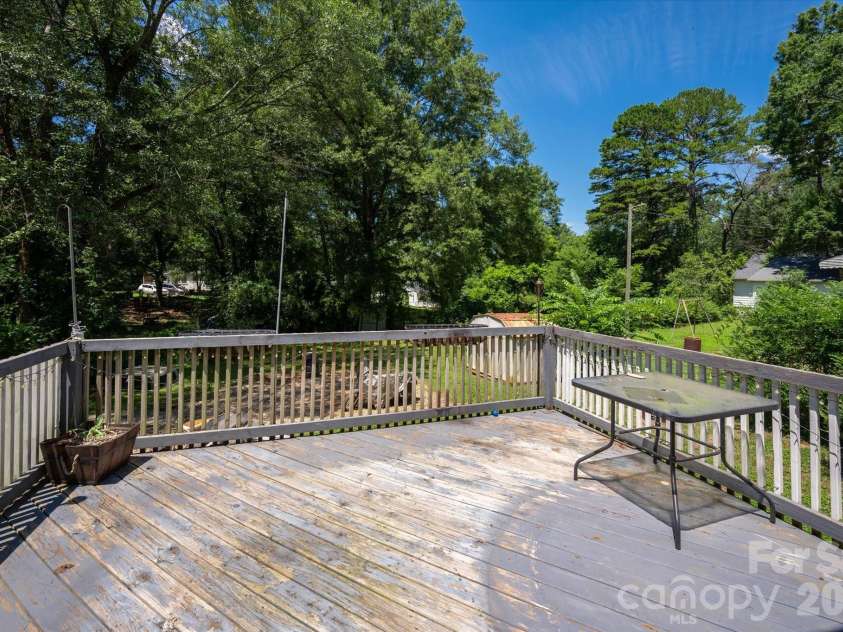 709 Weldon Street, Gastonia, NC 28052.  MLS# CAR4409472, YatesRealty ID 44433. 