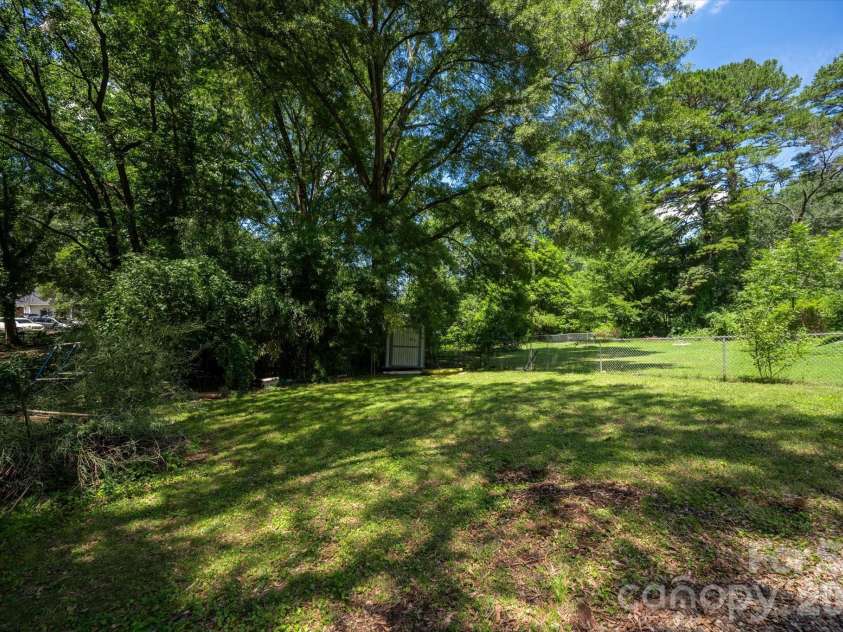 709 Weldon Street, Gastonia, NC 28052.  MLS# CAR4409472, YatesRealty ID 44433. 