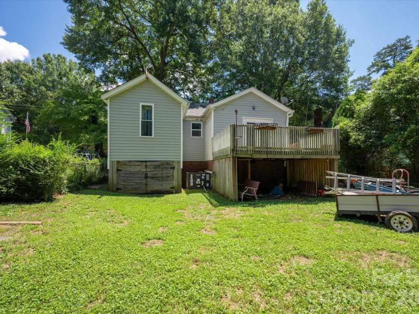 709 Weldon Street, Gastonia, NC 28052.  MLS# CAR4409472, YatesRealty ID 44433. 