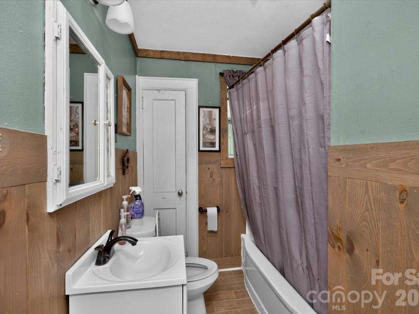 709 Weldon Street, Gastonia, NC 28052.  MLS# CAR4409472, YatesRealty ID 44433. 