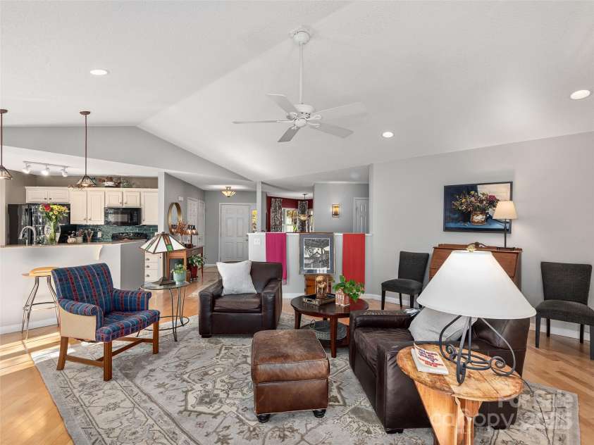111 Wildwood Forest Lane, Mills River, NC 28759.  MLS# CAR4317593, YatesRealty ID 44435. 