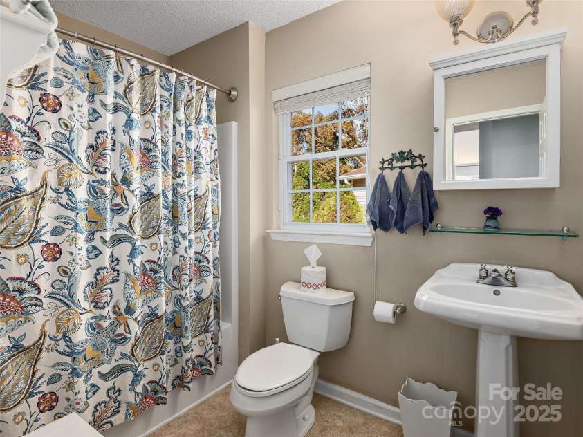 111 Wildwood Forest Lane, Mills River, NC 28759.  MLS# CAR4317593, YatesRealty ID 44435. 