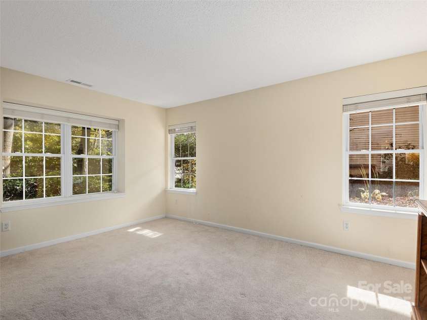 111 Wildwood Forest Lane, Mills River, NC 28759.  MLS# CAR4317593, YatesRealty ID 44435. Basement bedroom